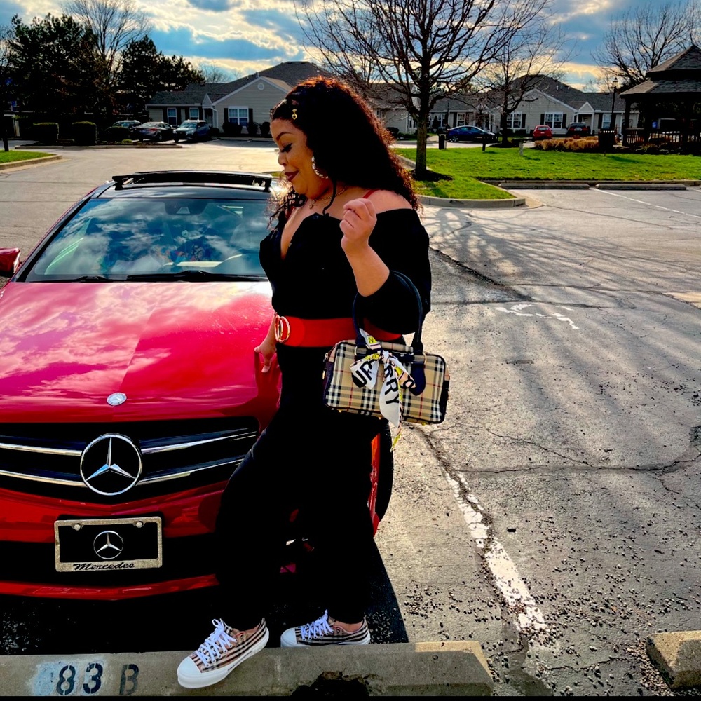 Meet your Posher, Latoyia